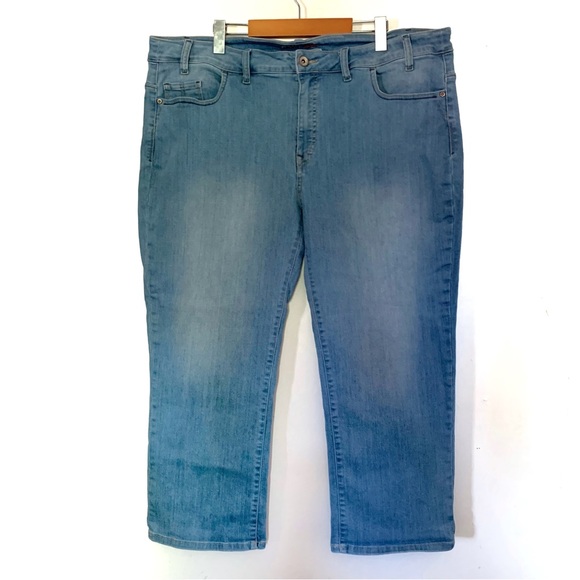 Santana Jeans Women’s Light Blue Plus Size 20 - Picture 1 of 8